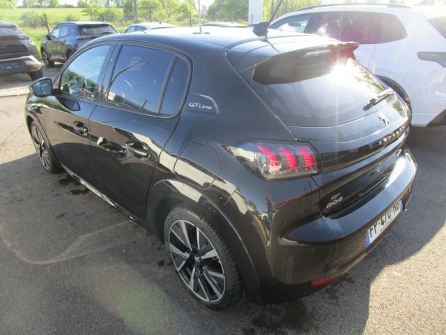 Peugeot 208 image 8