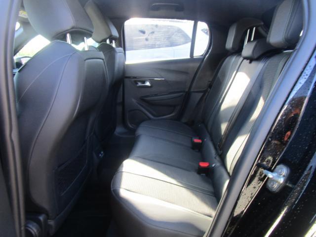 Peugeot 208 image 2