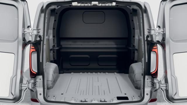 Volkswagen Transporter image 1