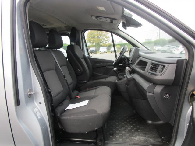 Renault Trafic image 9