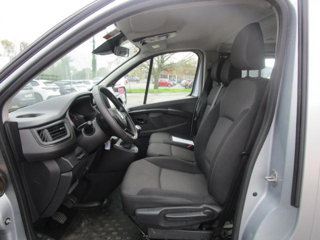Renault Trafic image 8