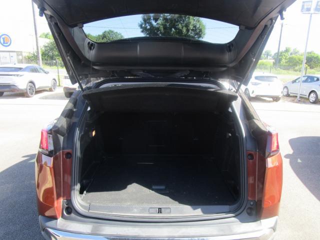 Peugeot 3008 image 2