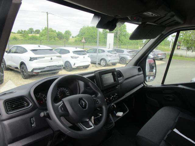 Renault Master image 9