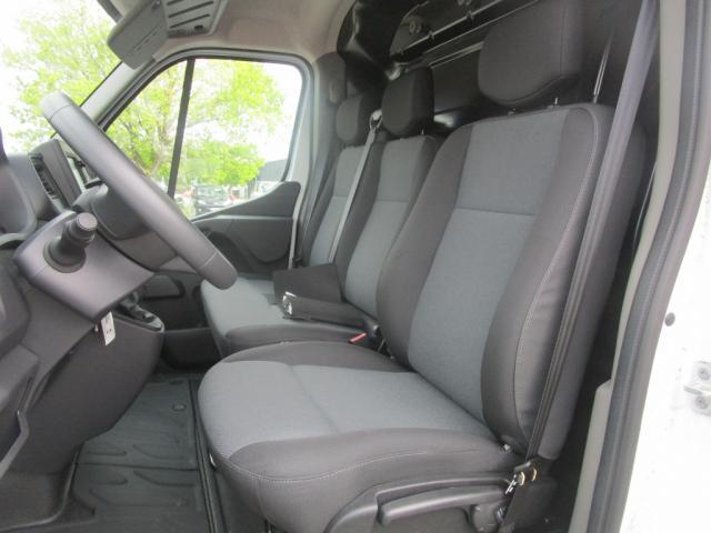 Renault Master image 6