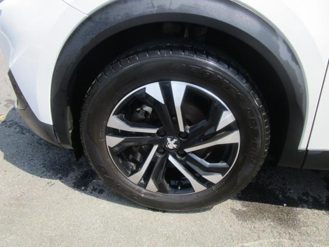 Peugeot 2008 image 8
