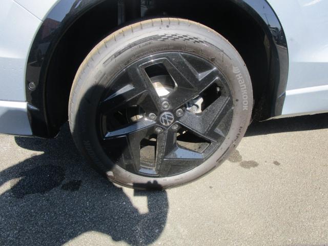 Volkswagen Tiguan image 9