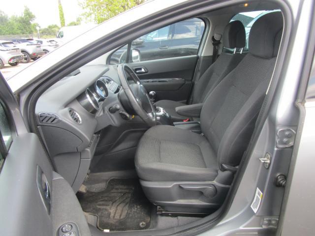 Peugeot 5008 image 3