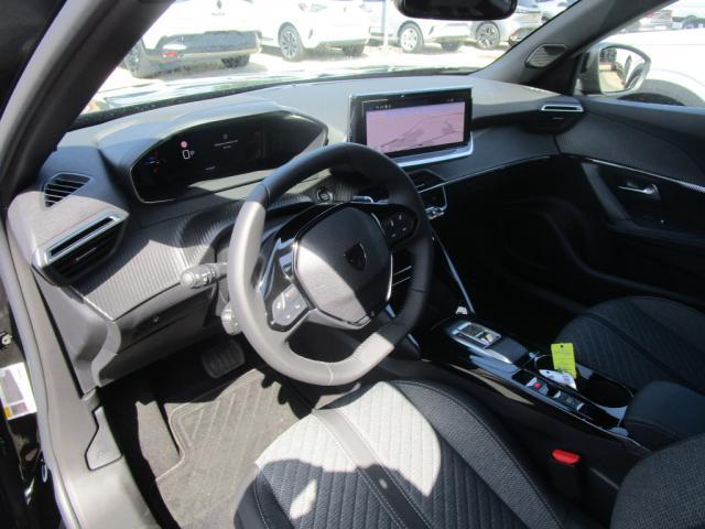 Peugeot 2008 image 6