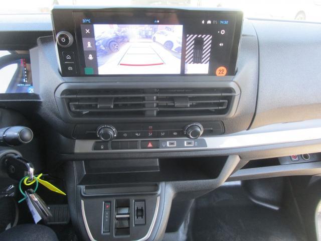 Citroen Jumpy image 8