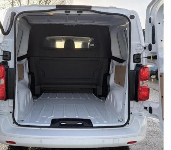 Peugeot Expert image 2