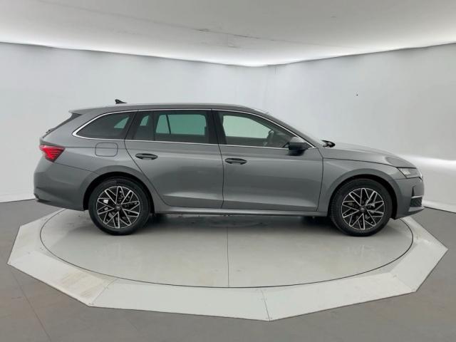 Skoda Octavia image 4