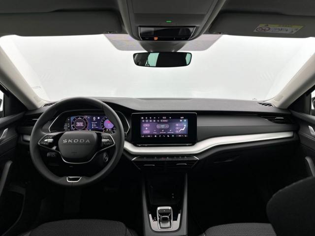 Skoda Octavia image 6