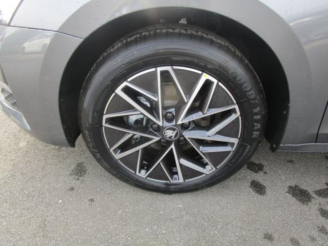 Skoda Octavia image 2