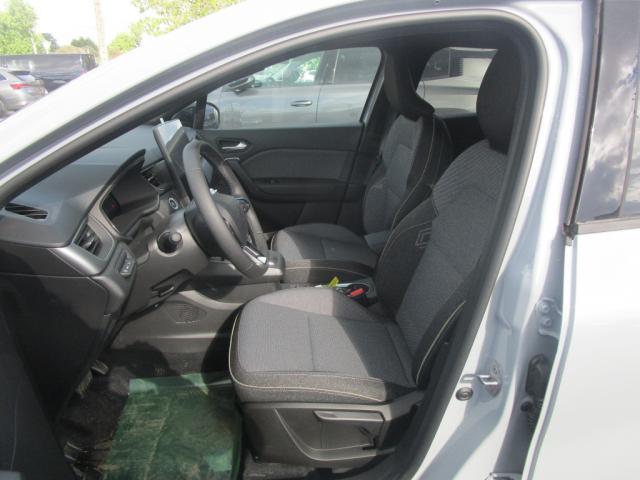 Renault Captur image 9