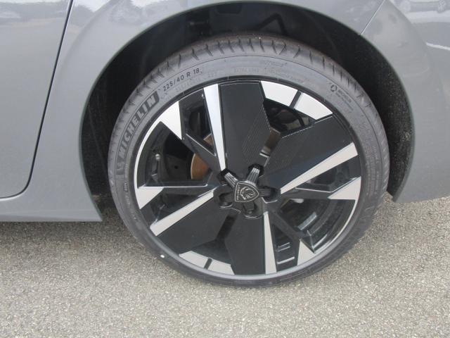 Peugeot 308 image 1