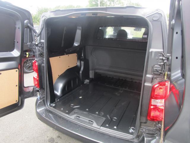 Peugeot Expert image 3
