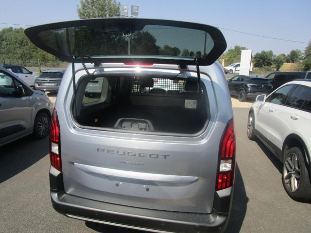 Peugeot Rifter image 9
