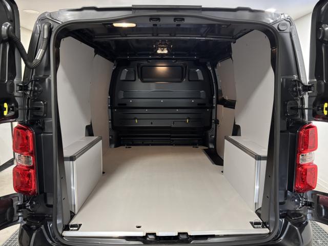 Citroen Jumpy image 2