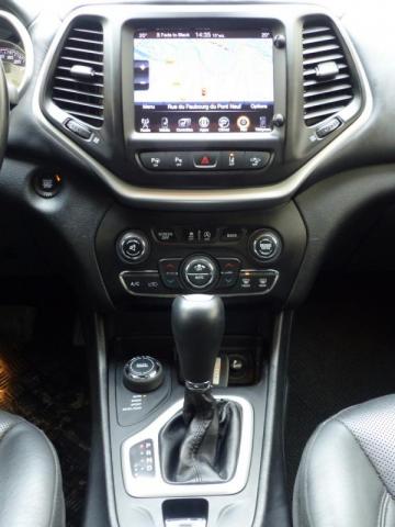 Jeep Cherokee image 3