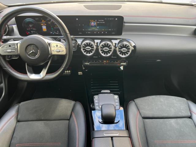 Mercedes Benz Cla image 3