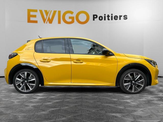 Peugeot 208 image 4