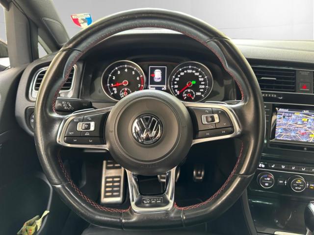 Volkswagen Golf image 2