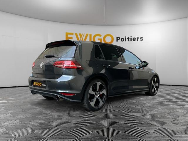 Volkswagen Golf image 6
