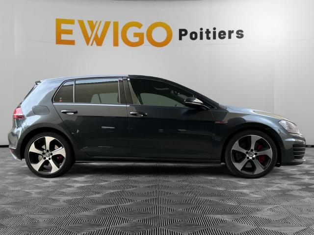 Volkswagen Golf image 8