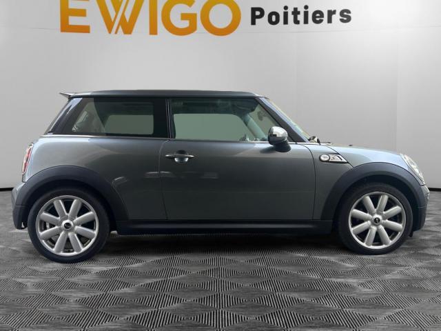 Mini Cooper S image 2