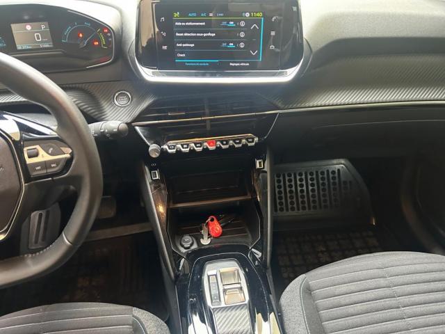 Peugeot 208 image 1