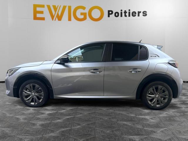 Peugeot 208 image 8