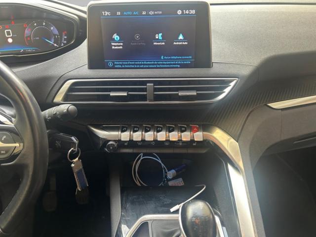 Peugeot 3008 image 2