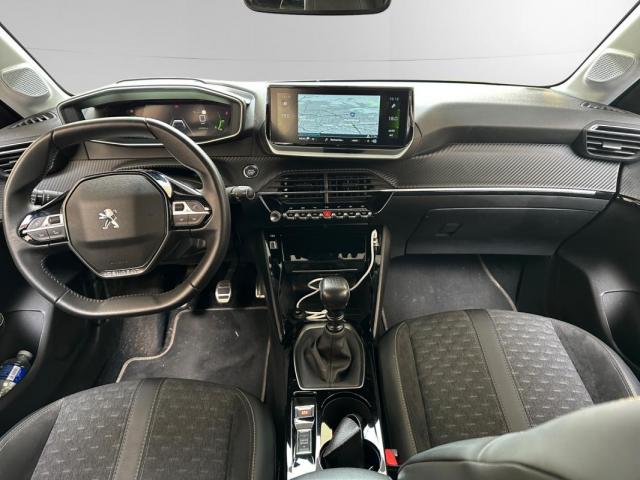 Peugeot 208 image 9