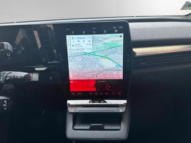 Renault Mégane E-Tech image 3