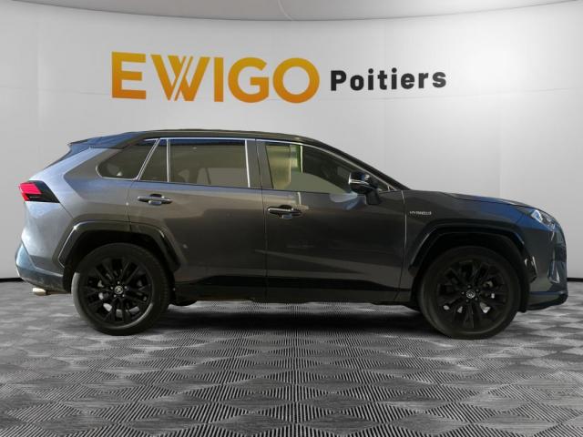 Toyota Rav4 image 8
