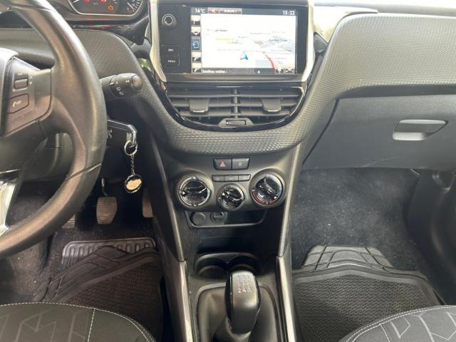 Peugeot 2008 image 3