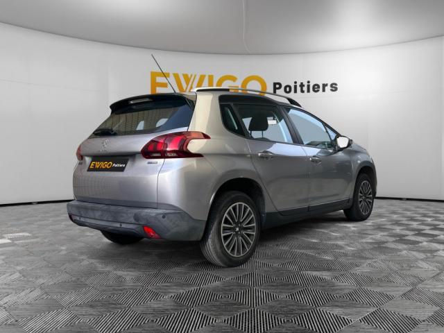 Peugeot 2008 image 1