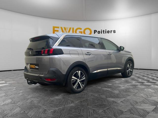 Peugeot 5008 image 9