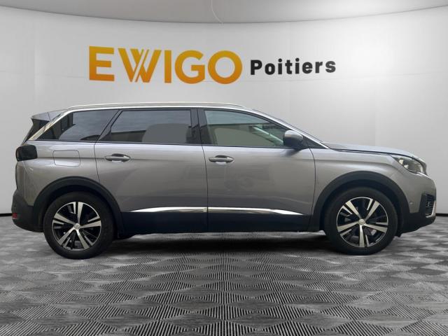 Peugeot 5008 image 2