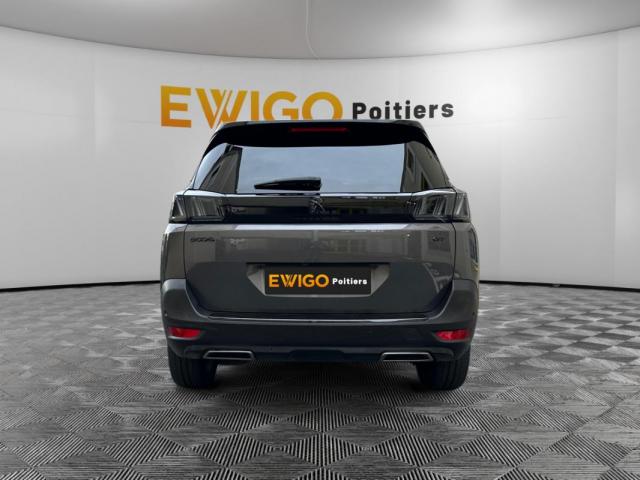 Peugeot 5008 image 1