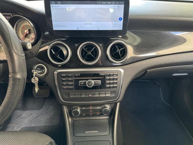 Mercedes Benz Cla image 8