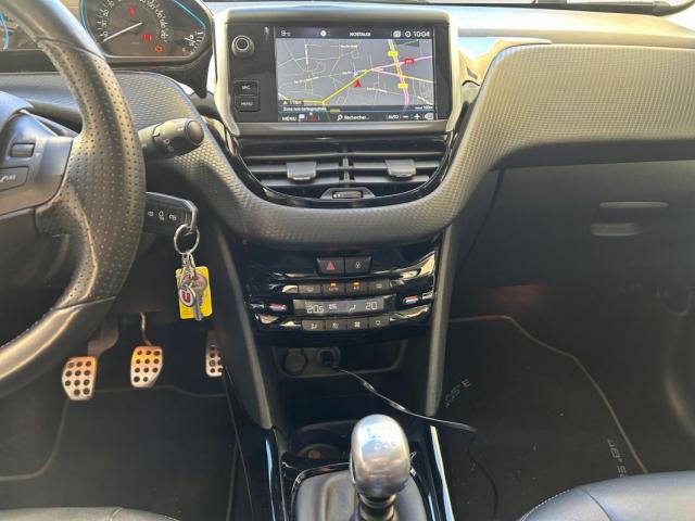 Peugeot 2008 image 7