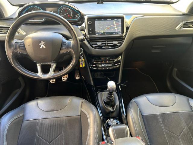 Peugeot 2008 image 3
