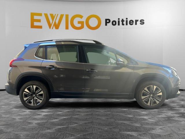 Peugeot 2008 image 1