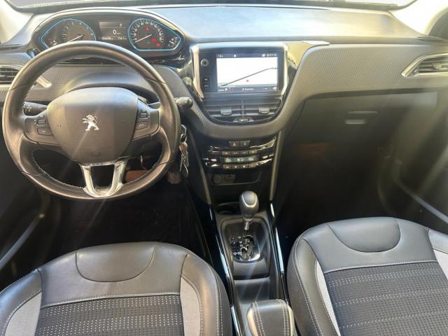 Peugeot 2008 image 3