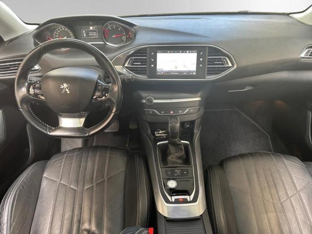 Peugeot 308 image 2