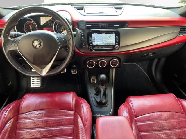 Alfa Romeo Giulietta image 7