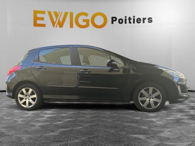Peugeot 308 image 1