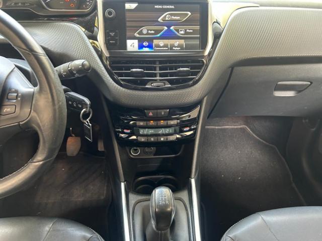 Peugeot 2008 image 3