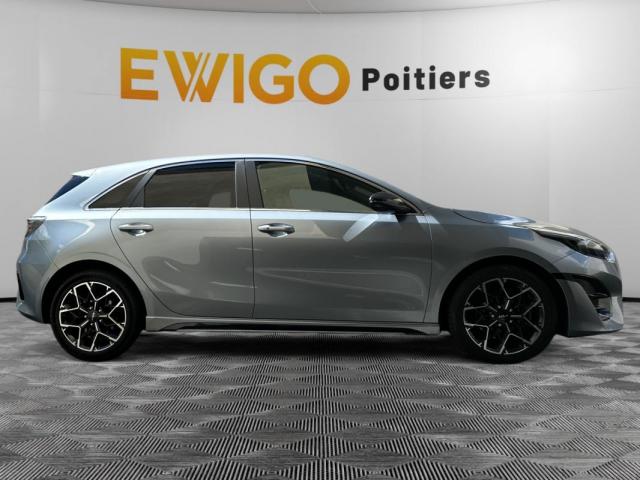 Kia Ceed image 8